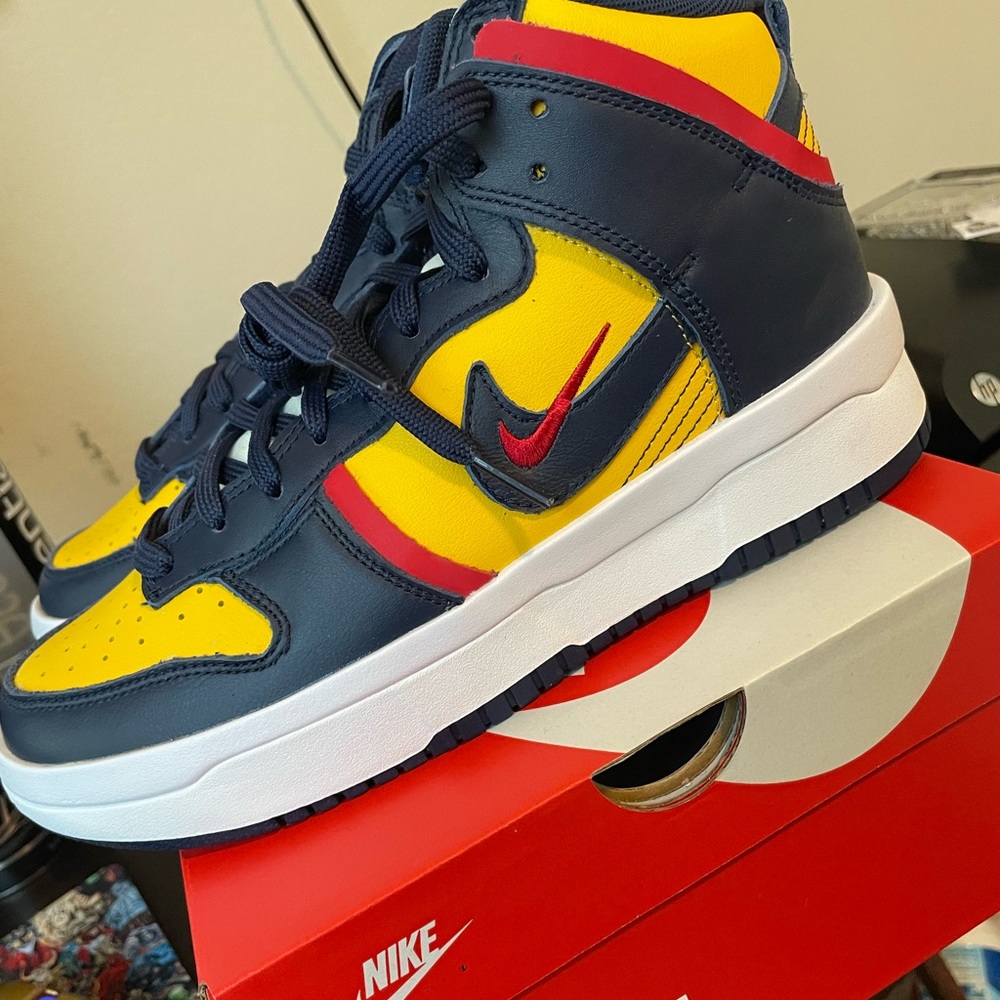 Nike Dunk High Up Michigan